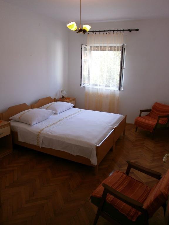 Apartments Juraga Murter Habitación foto