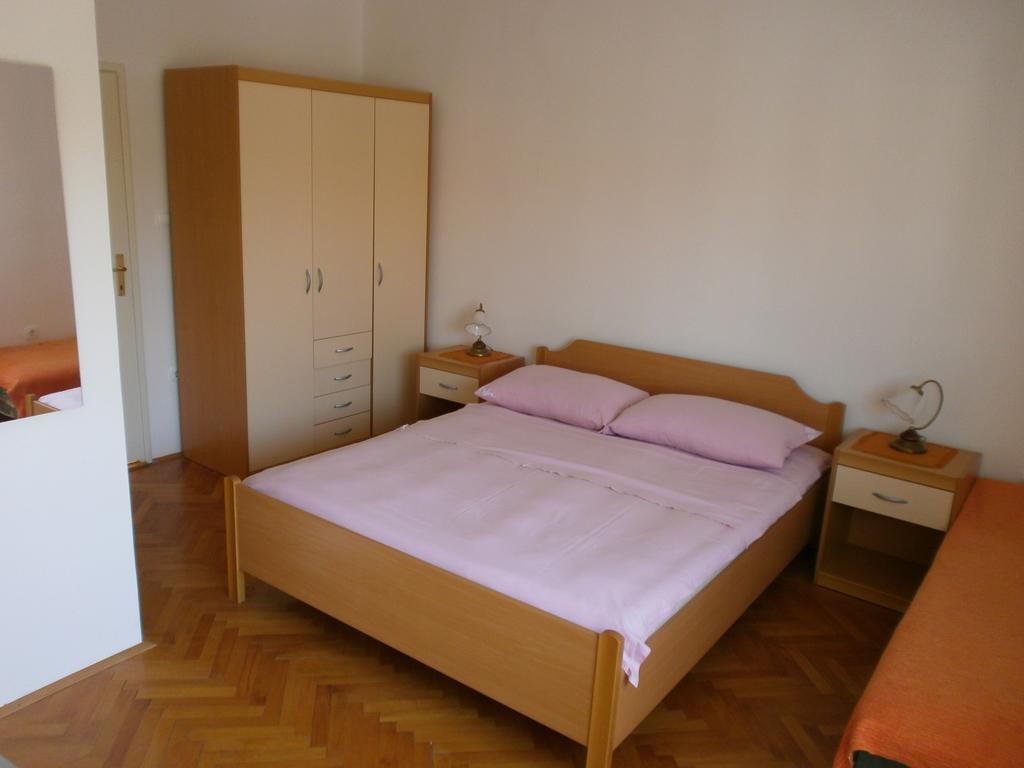 Apartments Juraga Murter Habitación foto
